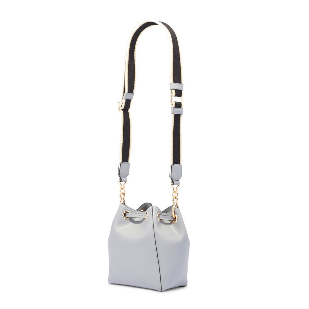 Marc Jacobs Grey Leather Drawstring Bucket Bag - Picture 4 of 14